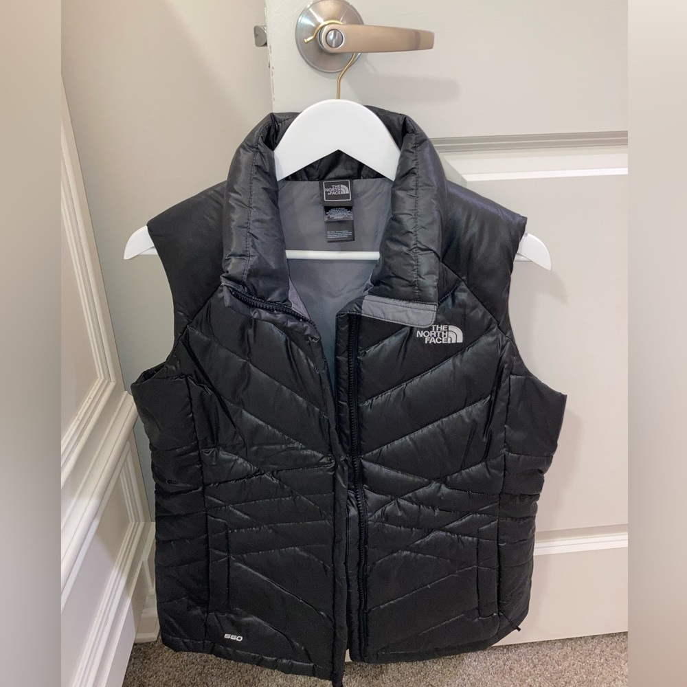 Northface puffy vest size L